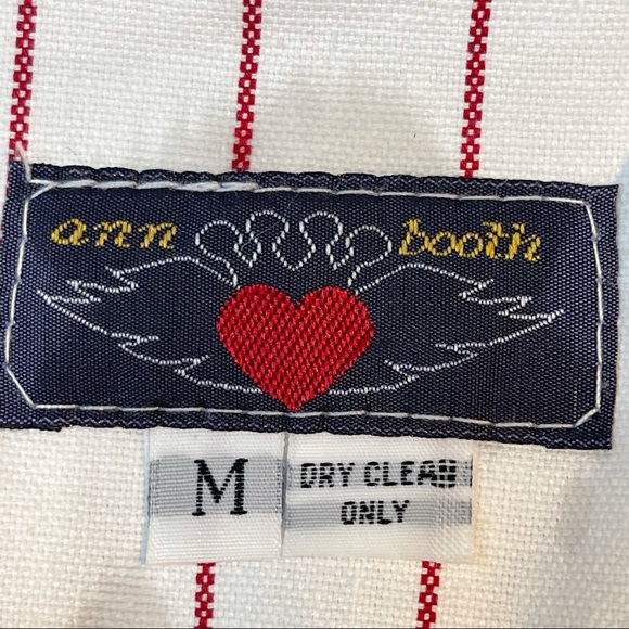 Ann Booth sleek dress, creme w red pin stripes - Picture 3 of 6